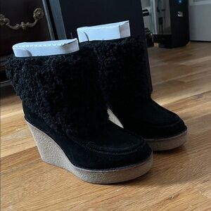 Uggs Women's Black Shearling Boots